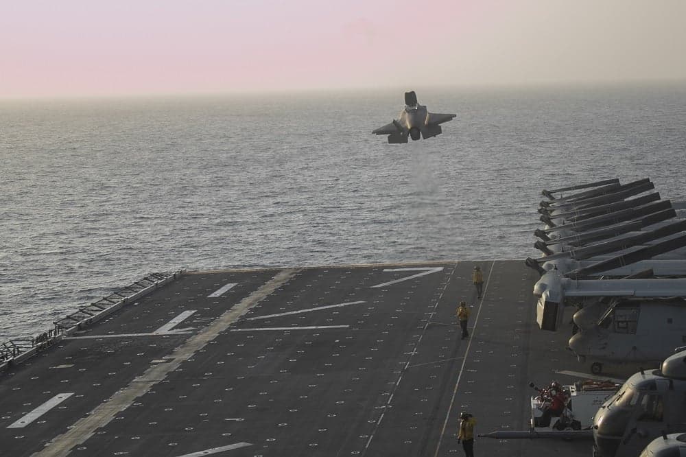 Pakar Militer Ini Yakin Iran Tak Akan ragu Tembak Kapal-kapal AS di Selat Hormuz Pakar Militer Ini Yakin Iran Tak Akan ragu Tembak Kapal-kapal AS di Selat Hormuz