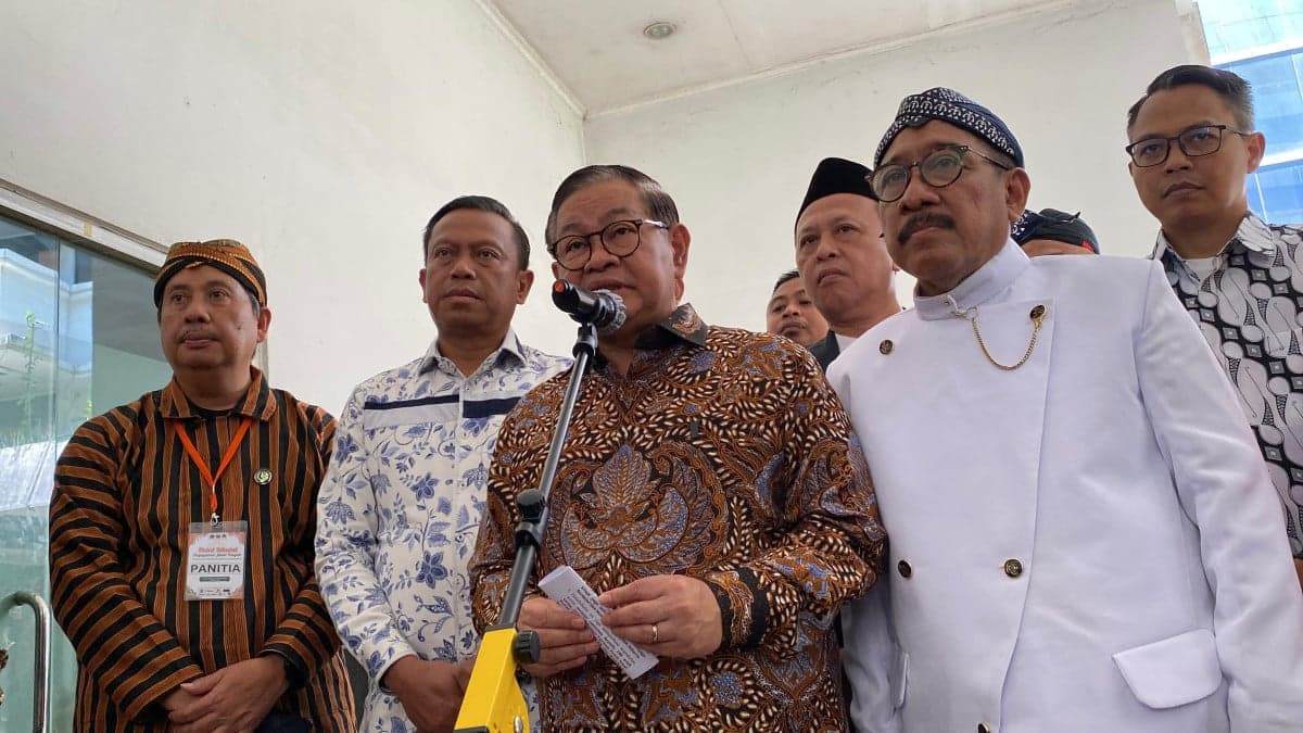 Harga Plastik Naik, Pramono: Kadang Harus Kembali ke Cara Tradisional, Pakai Daun Pisang Harga Plastik Naik, Pramono: Kadang Harus Kembali ke Cara Tradisional, Pakai Daun Pisang