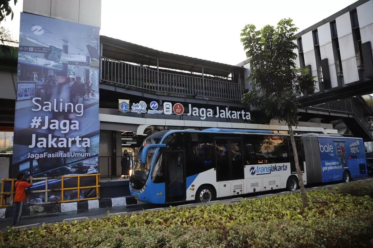 Pramono Persilakan Halte di Jakarta Pakai Nama Parpol: Yang Paling Penting Bayar Pramono Persilakan Halte di Jakarta Pakai Nama Parpol: Yang Paling Penting Bayar