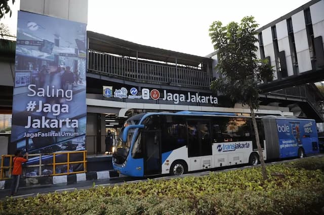 Pramono Persilakan Halte di Jakarta Pakai Nama Parpol: Yang Paling Penting Bayar Pramono Persilakan Halte di Jakarta Pakai Nama Parpol: Yang Paling Penting Bayar