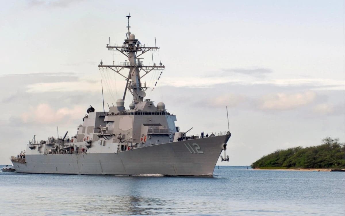 Pakai USS Michael Murphy, AS Klaim Telah Sapu Bersih Ranjau Iran di Selat Hormuz Pakai USS Michael Murphy, AS Klaim Telah Sapu Bersih Ranjau Iran di Selat Hormuz