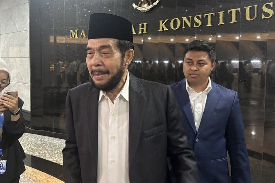 Pingsan usai Wisuda Purnabakti di MK, Anwar Usman: Kurang Tidur, Begadang Sampai Subuh Pingsan usai Wisuda Purnabakti di MK, Anwar Usman: Kurang Tidur, Begadang Sampai Subuh
