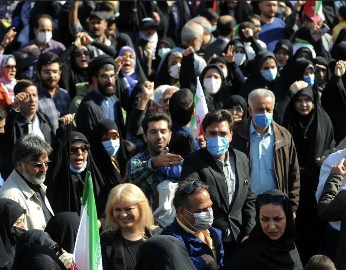 Iran Tetap Minta Rakyatnya untuk Tetap Beraktivitas di Jalanan, Ada Apa Gerangan? Iran Tetap Minta Rakyatnya untuk Tetap Beraktivitas di Jalanan, Ada Apa Gerangan?