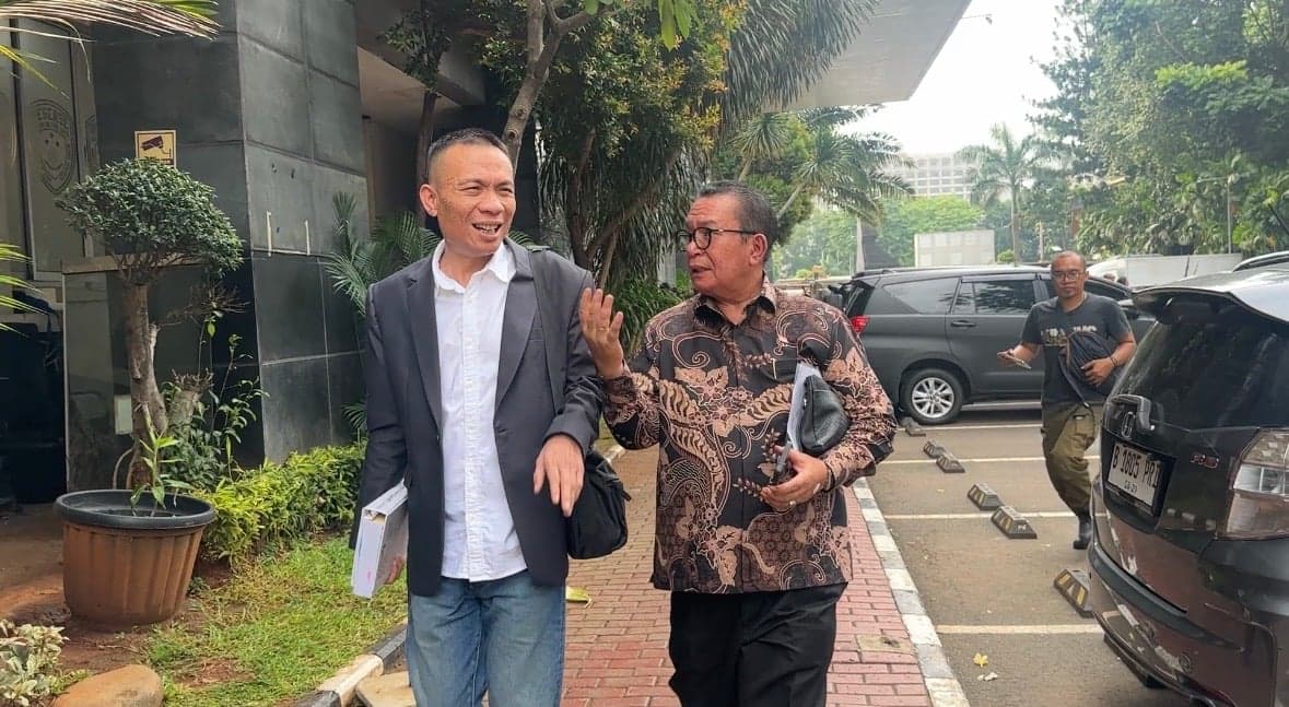 Rismon Sianipar Cabut Gugatan soal Penyetaraan Ijazah Gibran Rismon Sianipar Cabut Gugatan soal Penyetaraan Ijazah Gibran