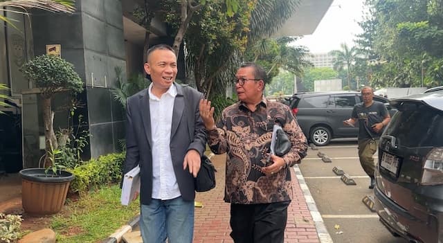 Rismon Sianipar Cabut Gugatan soal Penyetaraan Ijazah Gibran Rismon Sianipar Cabut Gugatan soal Penyetaraan Ijazah Gibran