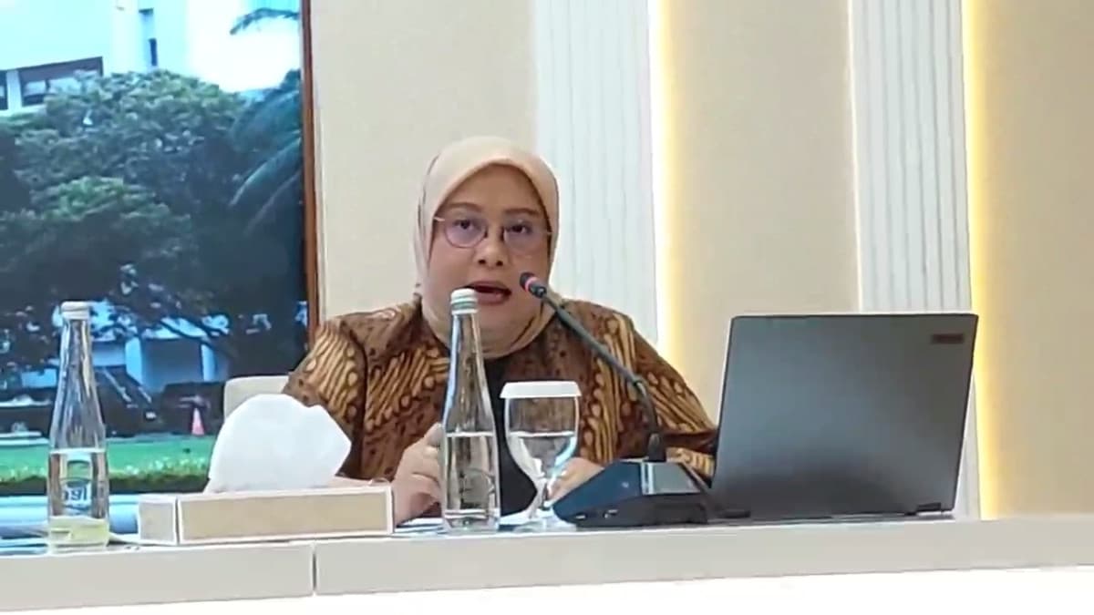 Kemlu Pastikan 934 WNI di Lebanon dalam Kondisi Aman Kemlu Pastikan 934 WNI di Lebanon dalam Kondisi Aman