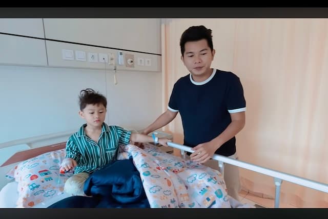 Bikin Lega! Abew Selesai Operasi, Malah Minta Es Krim Bikin Lega! Abew Selesai Operasi, Malah Minta Es Krim