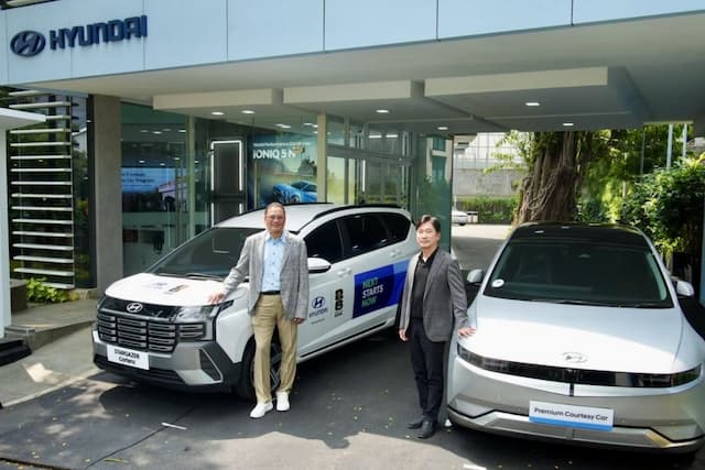 Strategi Cerdik Hyundai Meminjamkan Mobil EV Mewah Saat Kendaraan Konsumen Masuk Bengkel Strategi Cerdik Hyundai Meminjamkan Mobil EV Mewah Saat Kendaraan Konsumen Masuk Bengkel