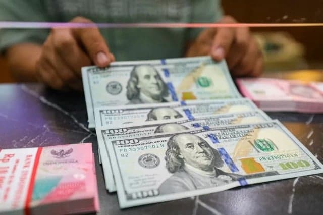 Tekanan Global Berlanjut, Rupiah Sengsara di Level Rp17.188 Tekanan Global Berlanjut, Rupiah Sengsara di Level Rp17.188