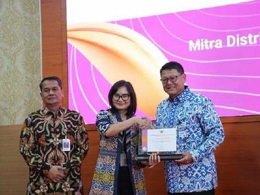 Dominasi Pasar SBN, BCA Diapresiasi sebagai Mitra Distribusi Ritel Terbaik Dominasi Pasar SBN, BCA Diapresiasi sebagai Mitra Distribusi Ritel Terbaik