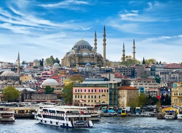 Negara-negara Arab Terpuruk karena Perang Iran, Turki Justru Raih Untung Besar Negara-negara Arab Terpuruk karena Perang Iran, Turki Justru Raih Untung Besar