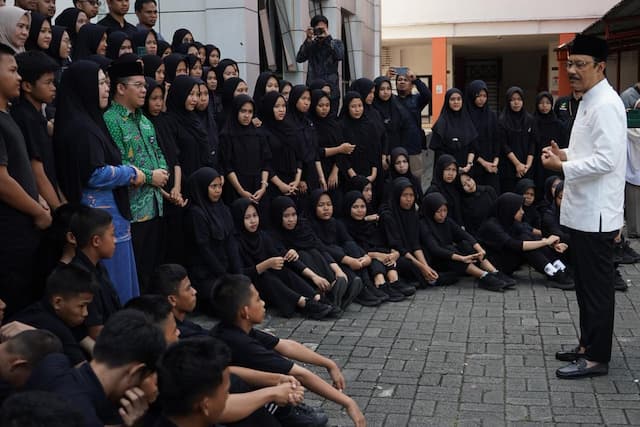 Mensos: Siswa Sekolah Rakyat Ditargetkan Capai 100 Ribu pada 2027 Mensos: Siswa Sekolah Rakyat Ditargetkan Capai 100 Ribu pada 2027