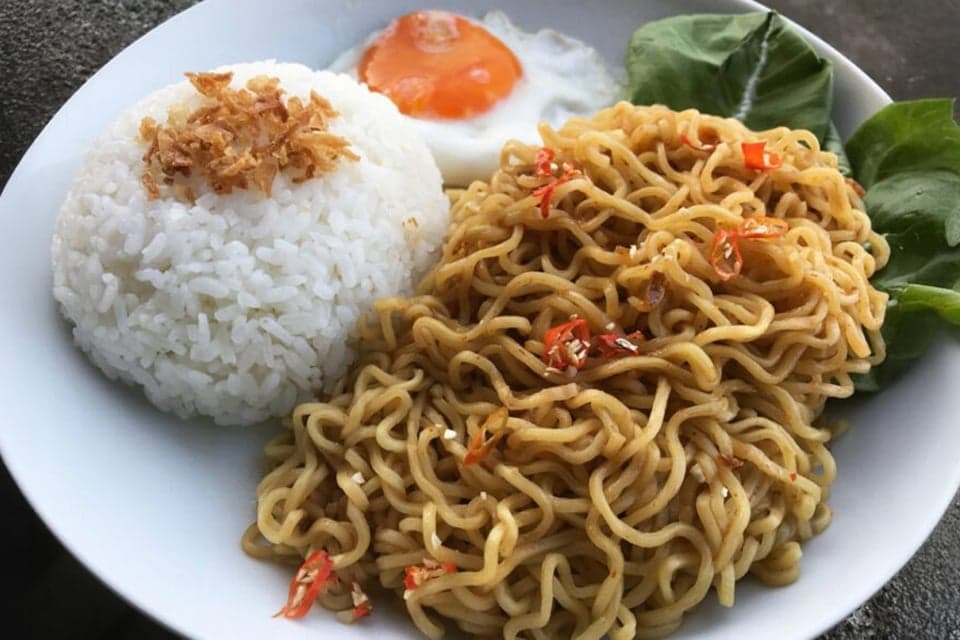 Sering Dijadikan Bekal, Mi Instan dan Nasi Berbahaya untuk Anak! Ini Penjelasan Dokter Sering Dijadikan Bekal, Mi Instan dan Nasi Berbahaya untuk Anak! Ini Penjelasan Dokter