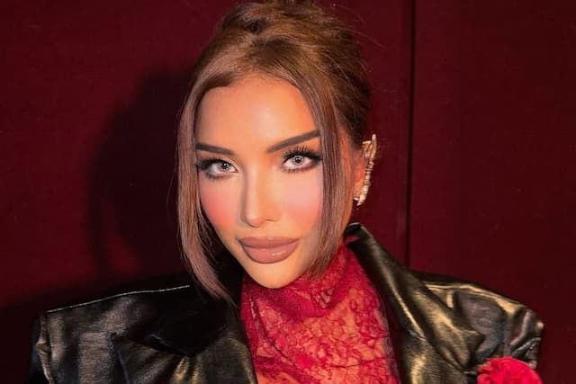 Viral! Millen Cyrus Pamer KTP dengan Riasan Wanita, Benarkah Sudah Ganti Gender? Viral! Millen Cyrus Pamer KTP dengan Riasan Wanita, Benarkah Sudah Ganti Gender?