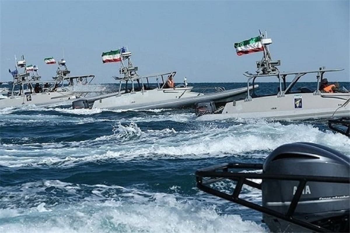 Ketika 'Armada Nyamuk' Iran yang Lincah dan Cepat Jadi Momok Kuat di Selat Hormuz Ketika 'Armada Nyamuk' Iran yang Lincah dan Cepat Jadi Momok Kuat di Selat Hormuz