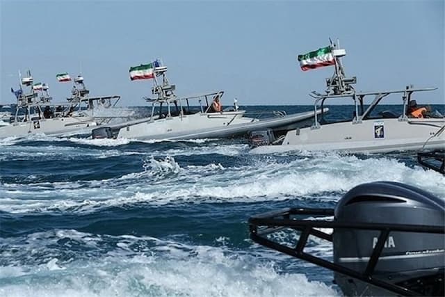 Ketika 'Armada Nyamuk' Iran yang Lincah dan Cepat Jadi Momok Kuat di Selat Hormuz Ketika 'Armada Nyamuk' Iran yang Lincah dan Cepat Jadi Momok Kuat di Selat Hormuz