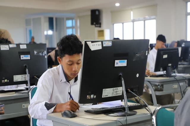 Cek Tata Tertib UTBK SNBT 2026 yang Wajib Dipatuhi Peserta Sebelum Ujian Dimulai Cek Tata Tertib UTBK SNBT 2026 yang Wajib Dipatuhi Peserta Sebelum Ujian Dimulai