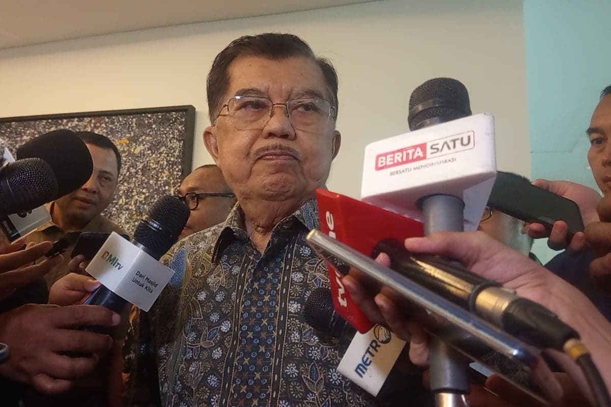 Ceramahnya di UGM Fakta Konflik Poso-Ambon, JK: Ade Armando Jangan Ngomong Seenaknya Ceramahnya di UGM Fakta Konflik Poso-Ambon, JK: Ade Armando Jangan Ngomong Seenaknya