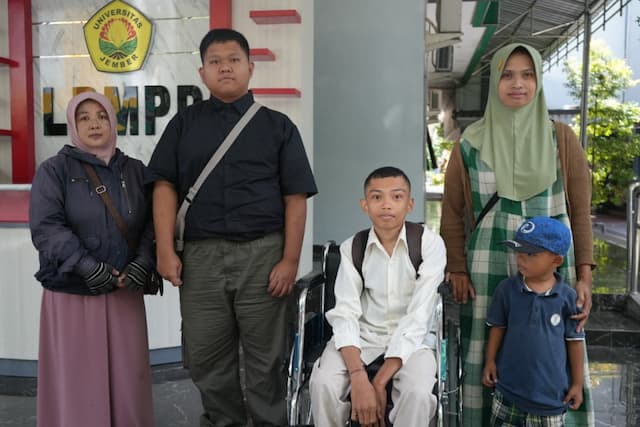 Cerita Inspiratif dari UTBK 2026 di UNEJ: Peserta Disabilitas Berjuang Wujudkan Mimpi Kuliah Cerita Inspiratif dari UTBK 2026 di UNEJ: Peserta Disabilitas Berjuang Wujudkan Mimpi Kuliah