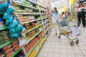 Siasati Kenaikan Harga, Belanja Masyarakat Kini Lebih Hemat dan Selektif Siasati Kenaikan Harga, Belanja Masyarakat Kini Lebih Hemat dan Selektif