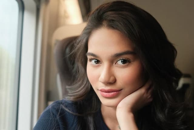 Azizah Salsha Dibully Netizen Luar Negeri, Buntut Minta Foto Bareng Harry Styles Azizah Salsha Dibully Netizen Luar Negeri, Buntut Minta Foto Bareng Harry Styles