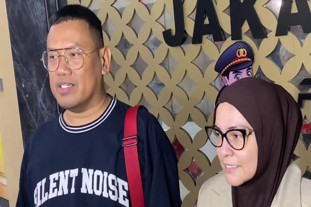 Rumah Dijarah Hingga Kosong, Uya Kuya Tegas Tak Mau Jual karena Nilai Sejarah Rumah Dijarah Hingga Kosong, Uya Kuya Tegas Tak Mau Jual karena Nilai Sejarah