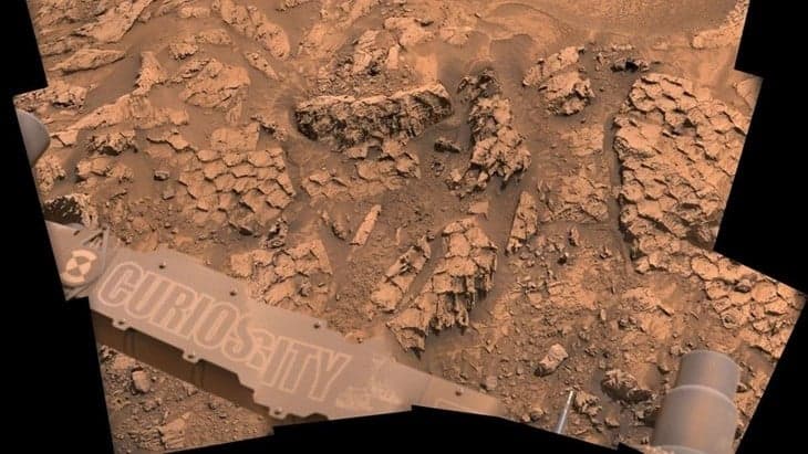 NASA Temukan Batuan Aneh Berbentuk Sisik Naga di Mars NASA Temukan Batuan Aneh Berbentuk Sisik Naga di Mars