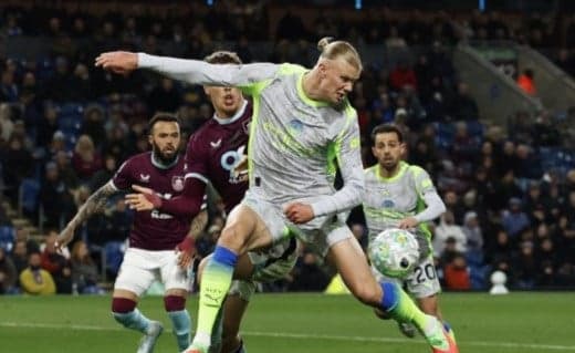 Manchester City Gusur Arsenal dari Puncak Klasemen usai Tundukkan Burnley Manchester City Gusur Arsenal dari Puncak Klasemen usai Tundukkan Burnley