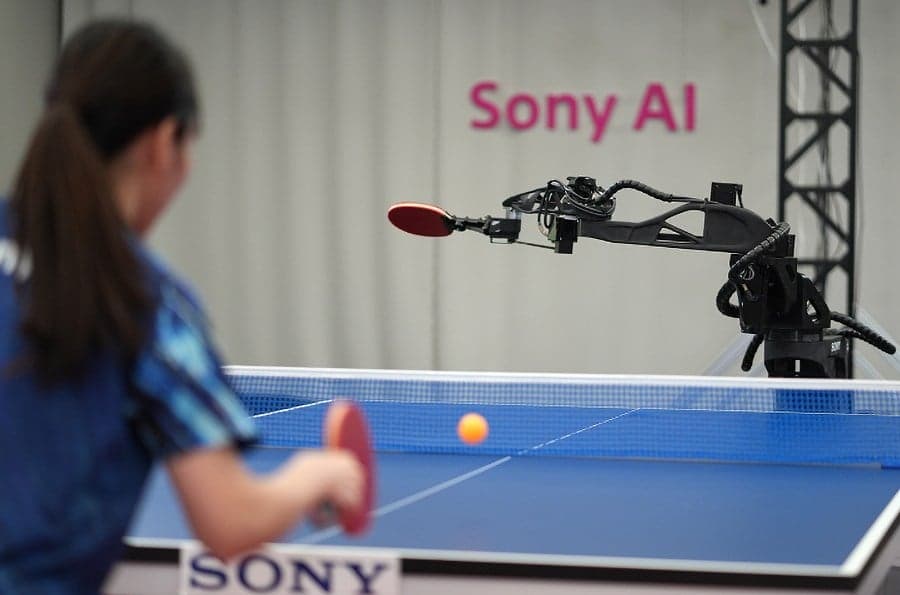 Robot AI Ace Buatan Sony Kalahkan Atlet Tenis Meja Robot AI Ace Buatan Sony Kalahkan Atlet Tenis Meja