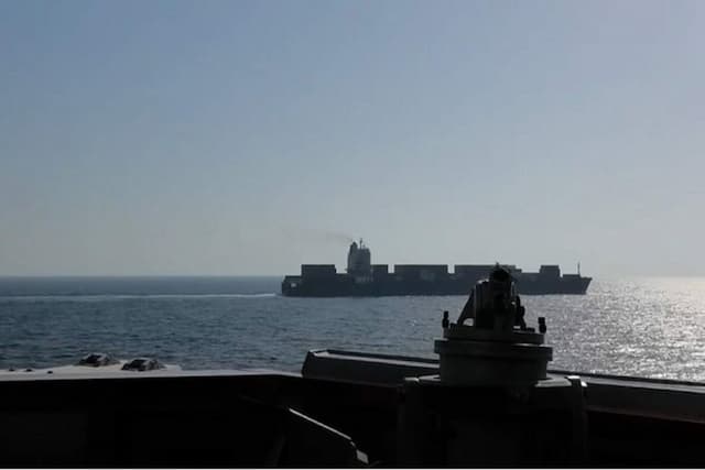 Selat Hormuz Genting! Iran Tembaki 3 Kapal, 2 di Antaranya Disita Selat Hormuz Genting! Iran Tembaki 3 Kapal, 2 di Antaranya Disita