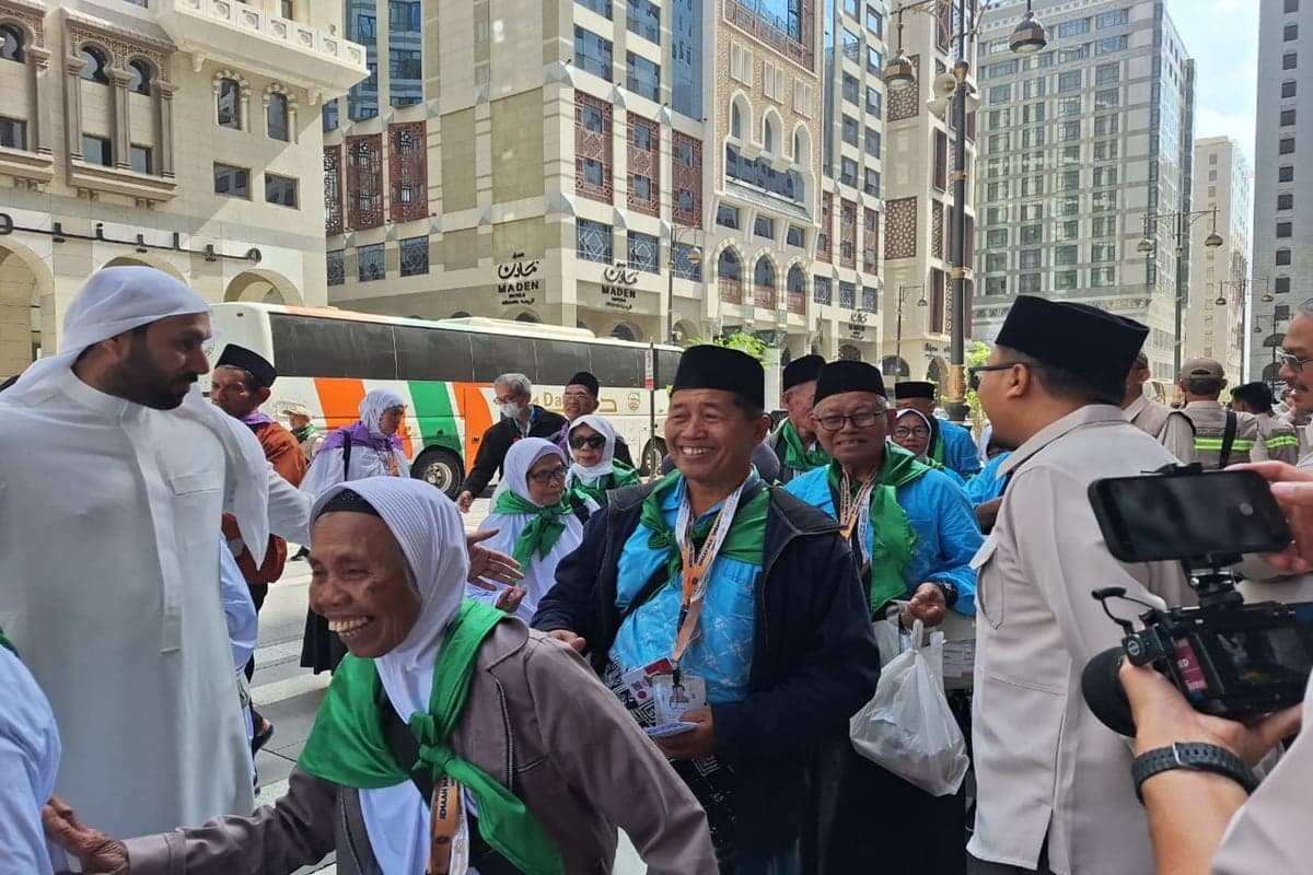 5.997 Jemaah Haji Tiba di Madinah, Jarak Penginapan ke Masjid Nabawi Hanya 50 Meter 5.997 Jemaah Haji Tiba di Madinah, Jarak Penginapan ke Masjid Nabawi Hanya 50 Meter