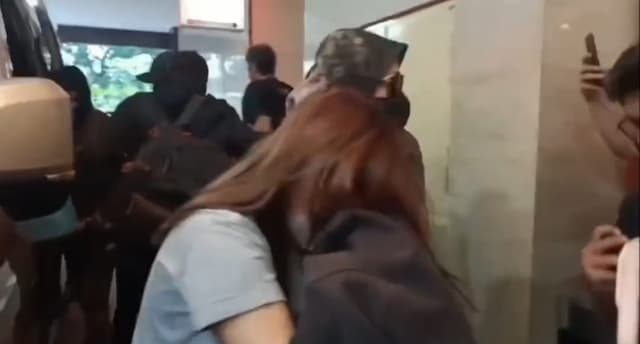 Istri dan Anak Bandar Narkoba Koh Erwin Ditahan di Rutan Bareskrim Istri dan Anak Bandar Narkoba Koh Erwin Ditahan di Rutan Bareskrim