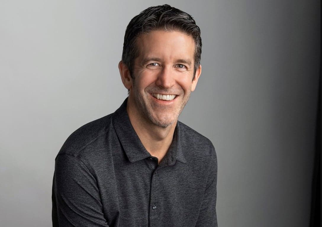 Profil Pendidikan John Ternus, dari Lulusan Teknik Mesin kini CEO Baru Apple Profil Pendidikan John Ternus, dari Lulusan Teknik Mesin kini CEO Baru Apple