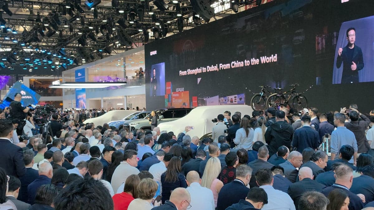 Roda Nasib Berputar Cepat: Dulu Jerman Merajai China, Kini Mereka Cuma Jadi Mobil Bapak-Bapak Roda Nasib Berputar Cepat: Dulu Jerman Merajai China, Kini Mereka Cuma Jadi Mobil Bapak-Bapak