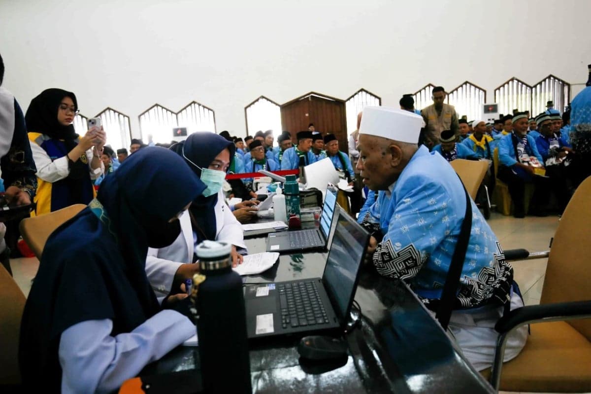 Kemenhaj Ingatkan Masyarakat Tidak Mudah Tergiur Tawaran Haji Tanpa Antre Kemenhaj Ingatkan Masyarakat Tidak Mudah Tergiur Tawaran Haji Tanpa Antre