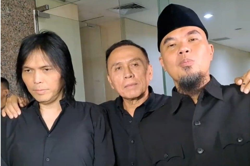Once Mekel Batal Tampil di Nikahan El Rumi, Ahmad Dhani: Sayang Sekali Ya... Once Mekel Batal Tampil di Nikahan El Rumi, Ahmad Dhani: Sayang Sekali Ya...