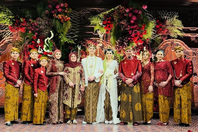 Prabowo, Bahlil Lahadalia hingga Puan Maharani Hadiri Resepsi El Rumi dan Syifa Hadju Prabowo, Bahlil Lahadalia hingga Puan Maharani Hadiri Resepsi El Rumi dan Syifa Hadju