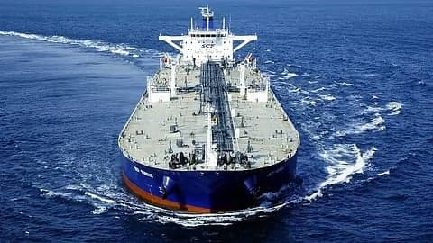 Selat Hormuz Lumpuh, Bahan Bakar Minyak Rusia Mengalir Deras ke Singapura Selat Hormuz Lumpuh, Bahan Bakar Minyak Rusia Mengalir Deras ke Singapura