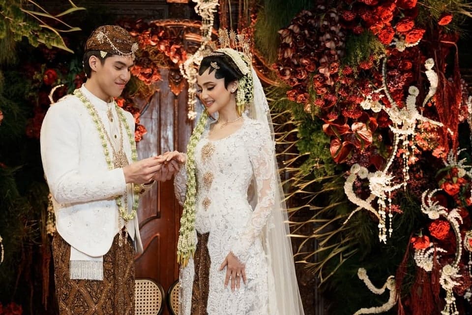 Setelah Resepsi di Jakarta, El Rumi dan Syifa Hadju Akan Gelar Intimate Wedding di Bali Setelah Resepsi di Jakarta, El Rumi dan Syifa Hadju Akan Gelar Intimate Wedding di Bali