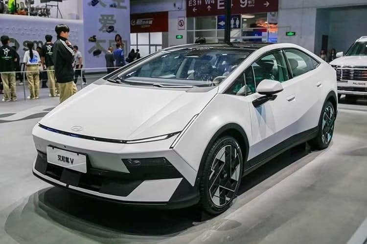 Berdesain Lamborghini Klasik, Hyundai Ioniq V Terbaru Diluncurkan Berdesain Lamborghini Klasik, Hyundai Ioniq V Terbaru Diluncurkan