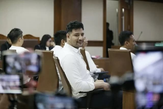 Divonis 7 Tahun Penjara, Ammar Zoni Masih Bimbang Ajukan Banding Divonis 7 Tahun Penjara, Ammar Zoni Masih Bimbang Ajukan Banding