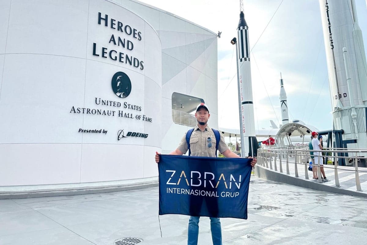 Dari Jualan Gorengan Keliling hingga Jadi CEO Republic Laptop, Ini Kisah Perjuangan Bayu Aji Dari Jualan Gorengan Keliling hingga Jadi CEO Republic Laptop, Ini Kisah Perjuangan Bayu Aji