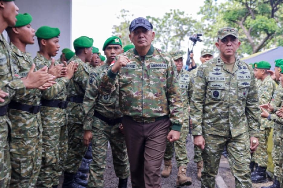 Tinjau Pembangunan Yonif TP 887/KTM, Menhan: Untuk Pertahanan dan Bantu Rakyat Tinjau Pembangunan Yonif TP 887/KTM, Menhan: Untuk Pertahanan dan Bantu Rakyat