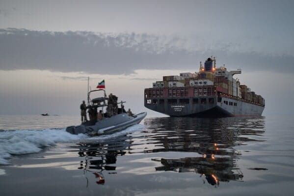 Krisis Selat Hormuz: Arena Baru AS-China Rebutan Energi Masa Depan Krisis Selat Hormuz: Arena Baru AS-China Rebutan Energi Masa Depan