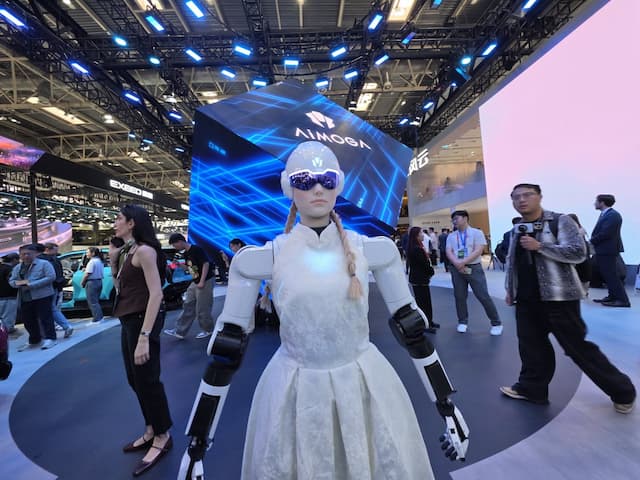 Chery Kenalkan Robot AiMOGA, bisa Belajar dan Akan Gantikan Sales Mobil Chery Kenalkan Robot AiMOGA, bisa Belajar dan Akan Gantikan Sales Mobil