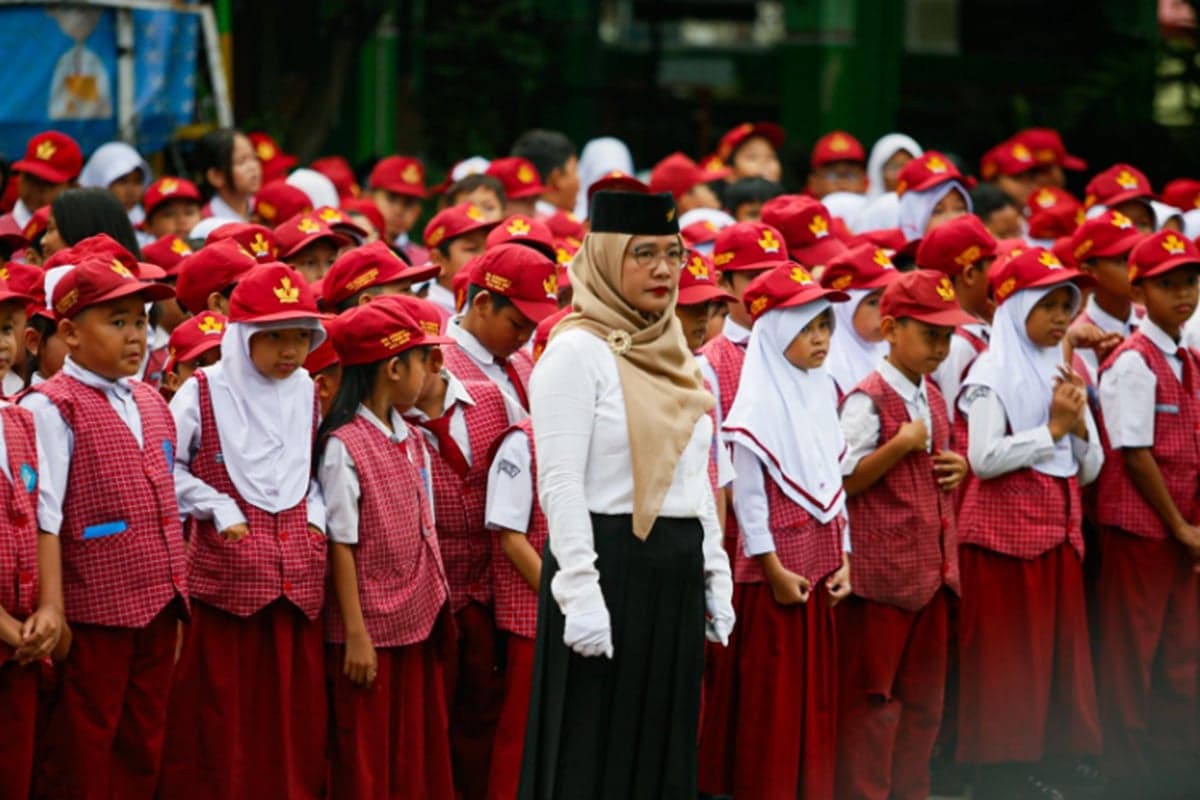 Susunan Acara Upacara Bendera Hardiknas 2026 Resmi dari Kemendikdasmen Susunan Acara Upacara Bendera Hardiknas 2026 Resmi dari Kemendikdasmen