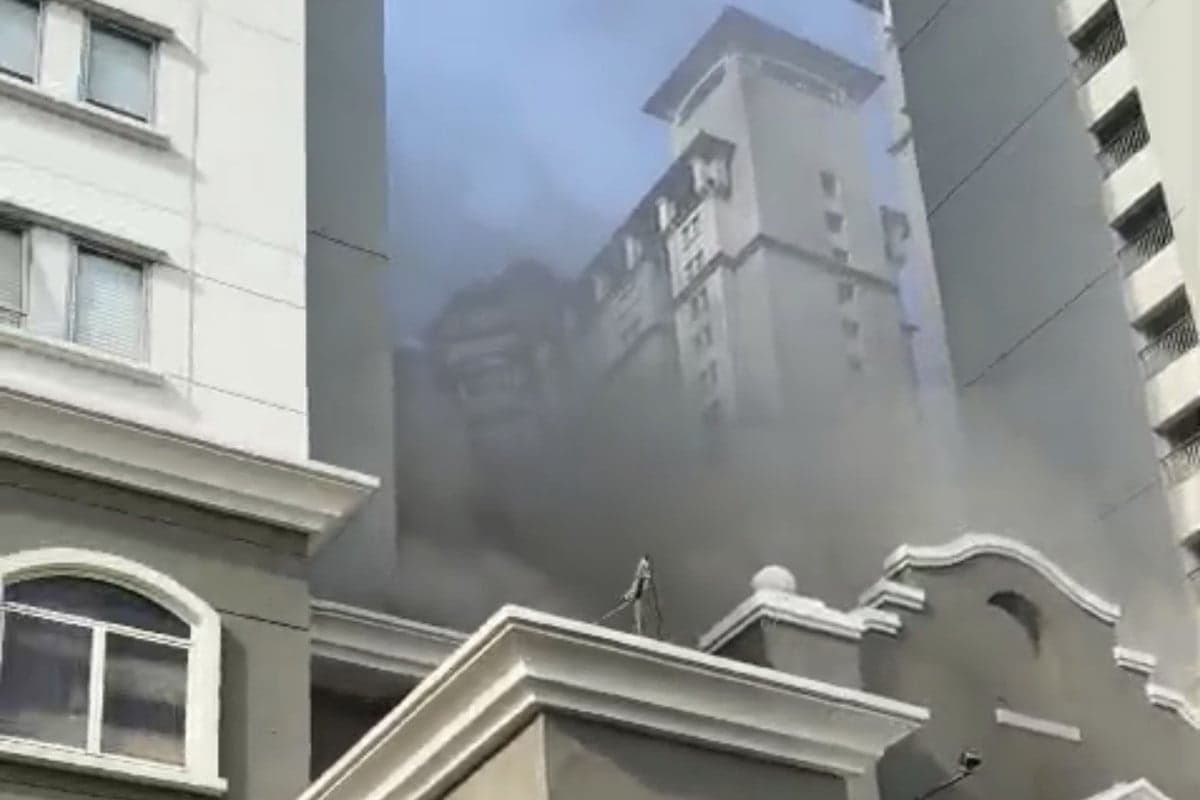 Kebakaran Apartemen Mediterania Diduga Akibat Korsleting Listrik Kebakaran Apartemen Mediterania Diduga Akibat Korsleting Listrik