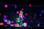 Datang Mepet Waktu, Fans Ini Kesal Nonton Konser Coldplay Cuma 20 Menit Gegara Kehabisan Gelang Datang Mepet Waktu, Fans Ini Kesal Nonton Konser Coldplay Cuma 20 Menit Gegara Kehabisan Gelang