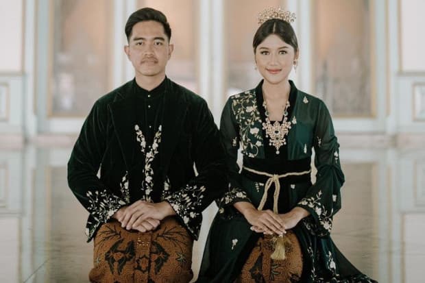 Mengenal Upacara Injak Telur, Prosesi Adat yang Dilakukan Kaesang dan Erina di Pernikahan Mengenal Upacara Injak Telur, Prosesi Adat yang Dilakukan Kaesang dan Erina di Pernikahan