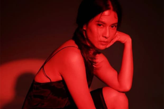 Intip 4 Gaya `Sangar` Dian Sastrowardoyo, ala Cewek Mamba Intip 4 Gaya `Sangar` Dian Sastrowardoyo, ala Cewek Mamba